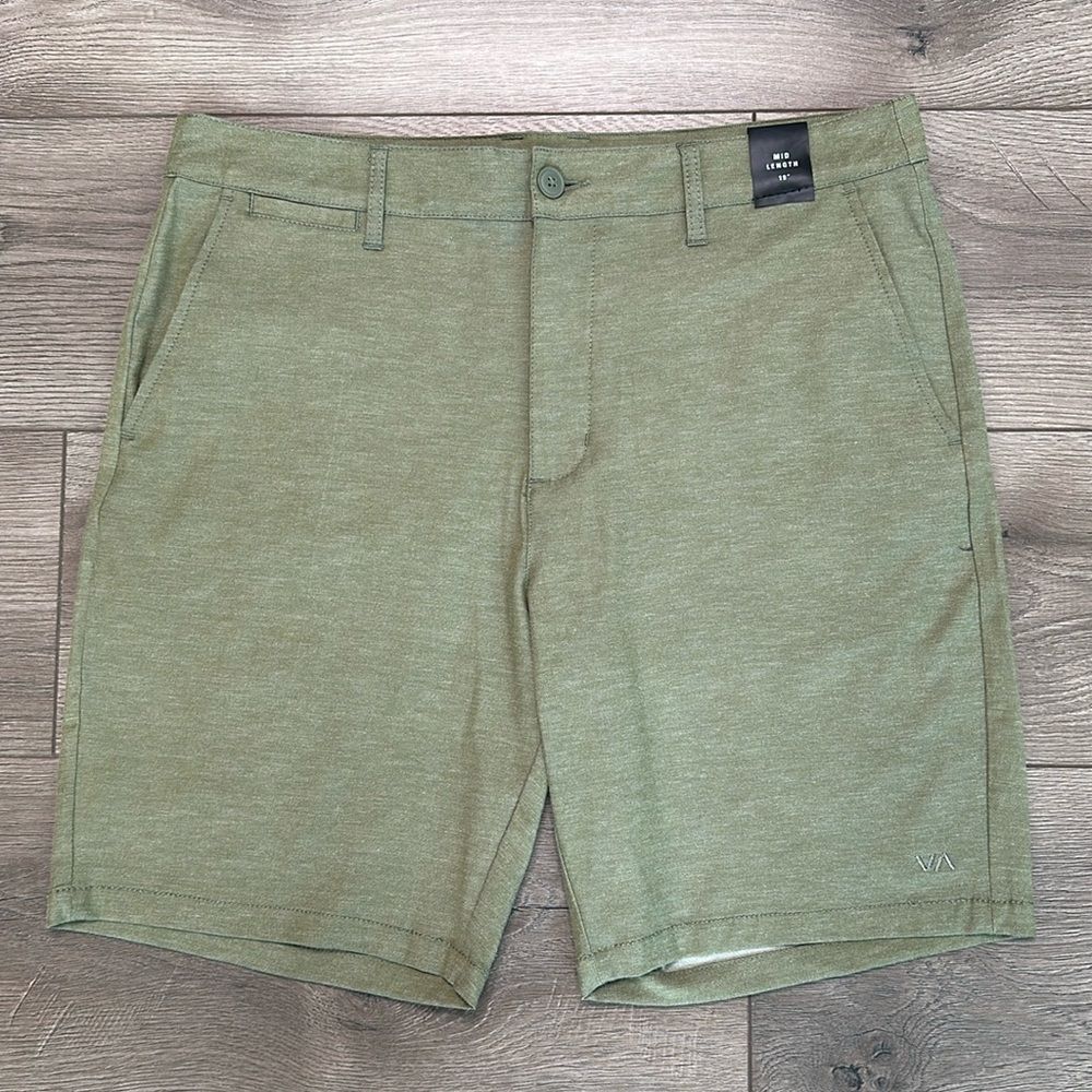 RVCA 8” Back In Hybrid Green Shorts Size 34